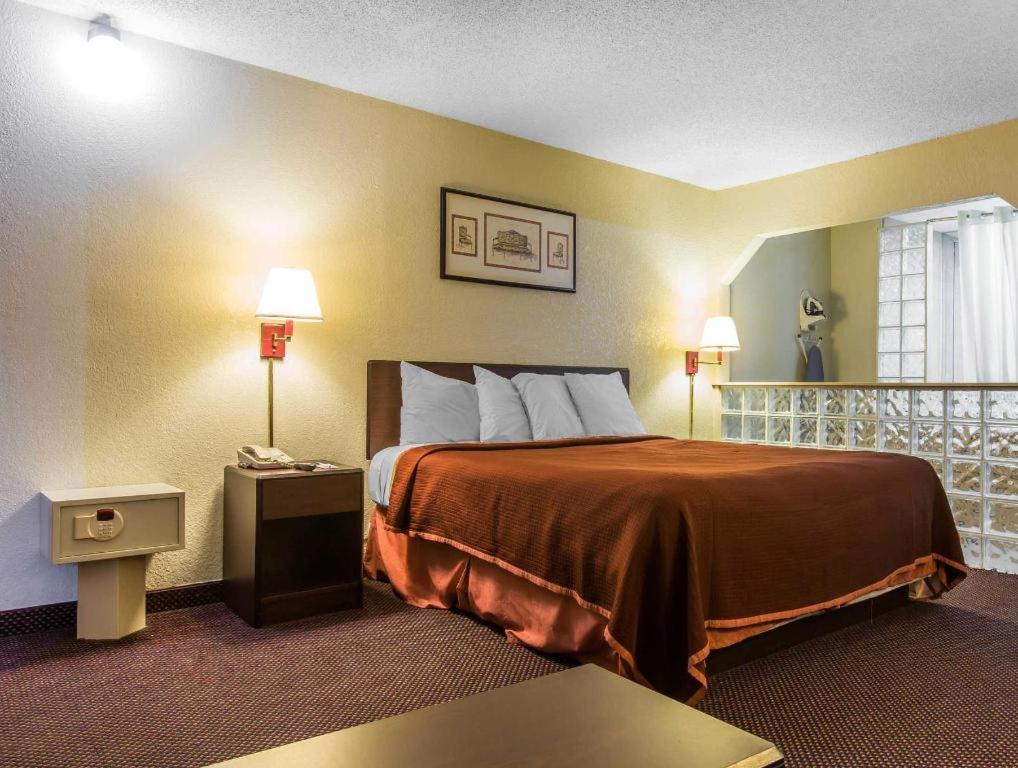 Rodeway Inn Мариетта Экстерьер фото